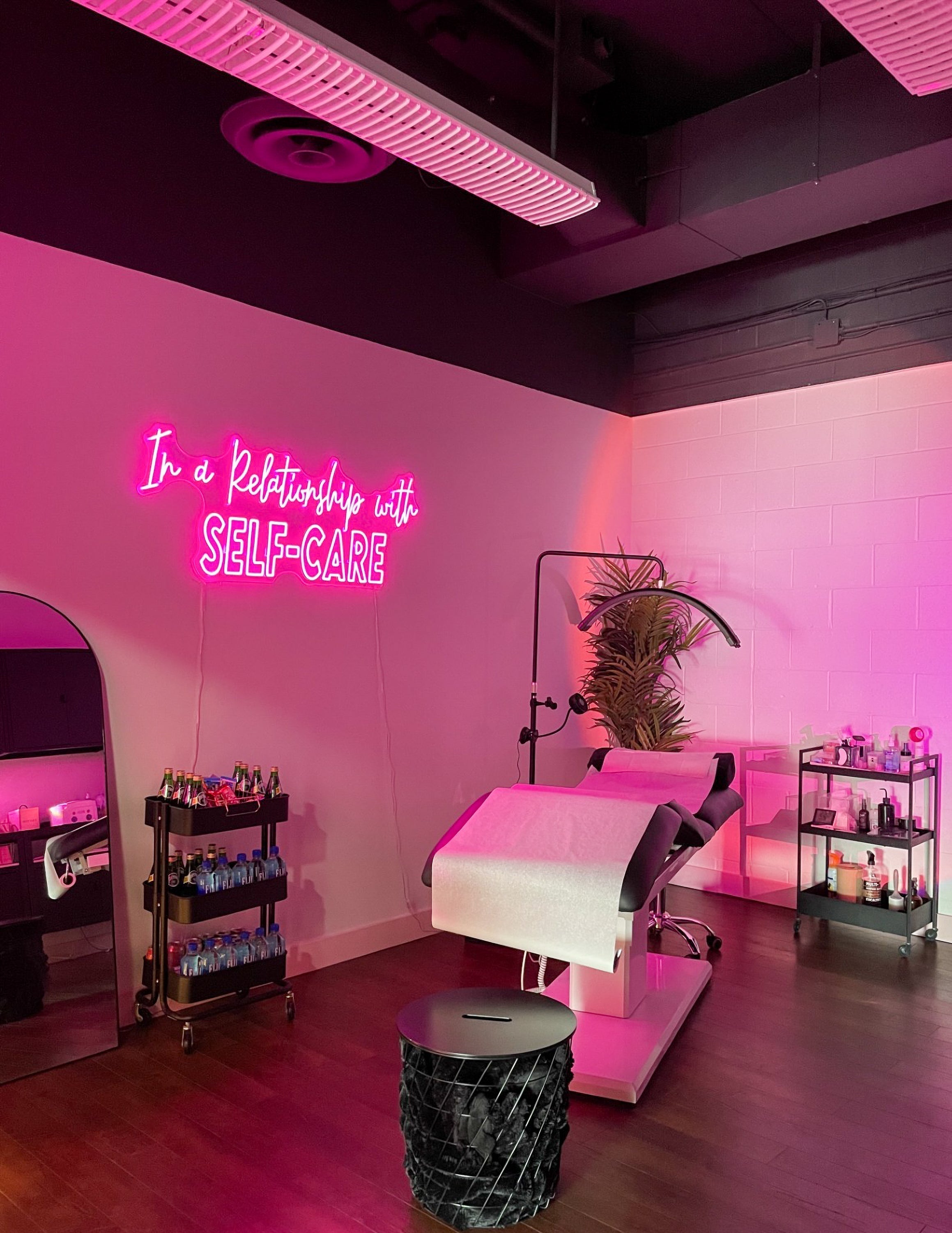 Best Lash Extensions in Milton, Ontario | Secret Lash Club