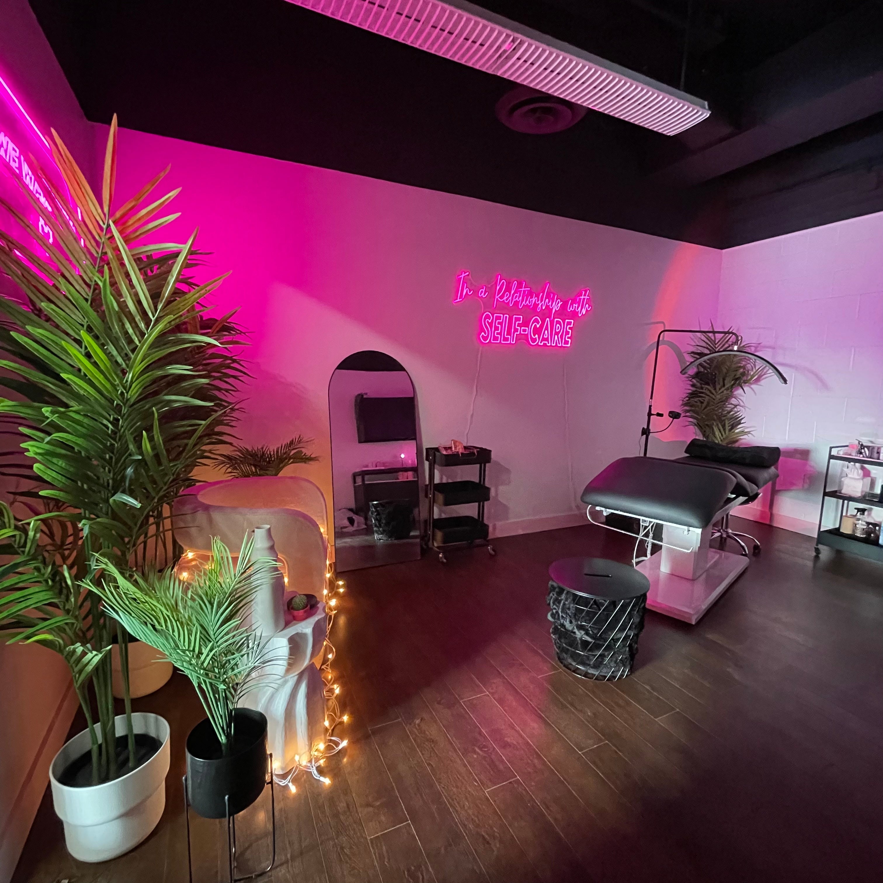 Lash Extension studio in Milton!